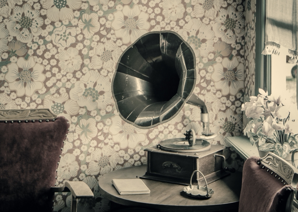 Resize Brown And Black Gramophone 594388